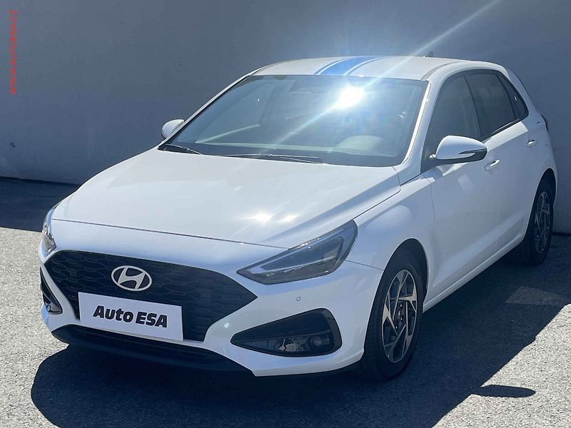 Hyundai i30 (2025) 1.5 T-GDi, ČR, AT, navi - fotka 3 z 16