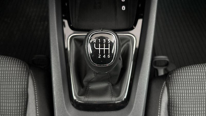 Škoda Octavia 2.0 TDI Ambition - fotka 23 z 25