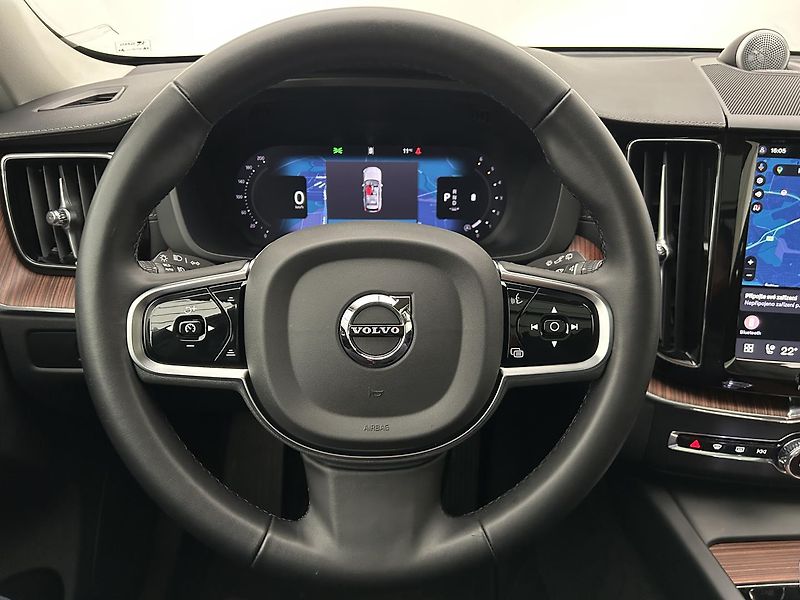Volvo XC60 2.0  B4 4x4 ULTIMATE - fotka 16 z 34