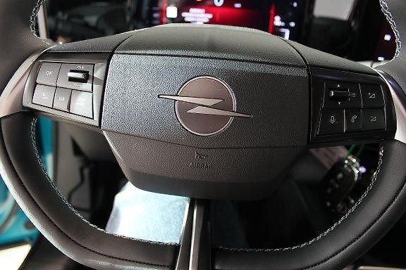 Opel Mokka Edition Hybrid 1.2 TURBO 107kW - fotka 12 z 16
