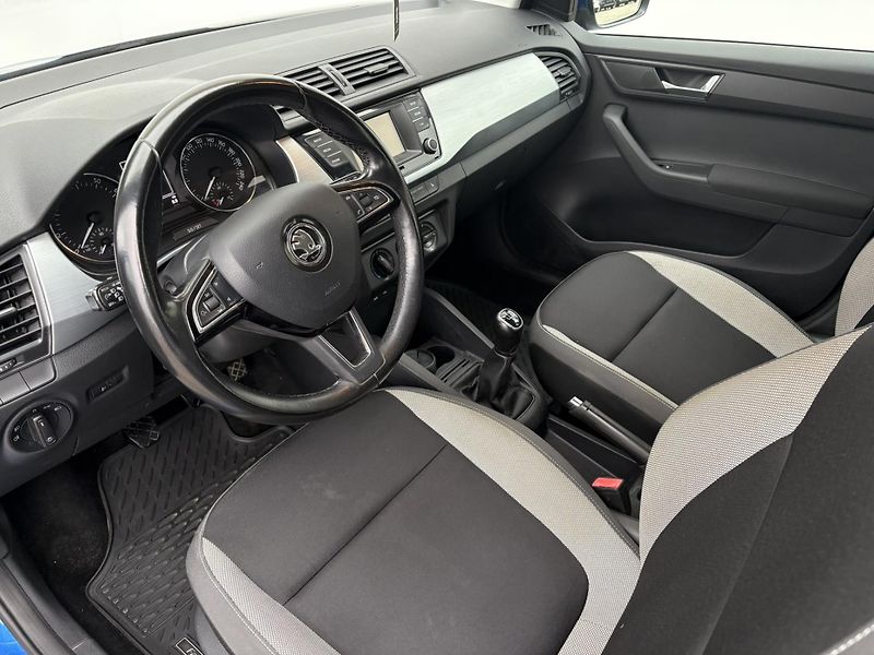 Škoda Fabia 1.0 TSI / 70 kW Ambition Plus - fotka 10 z 20