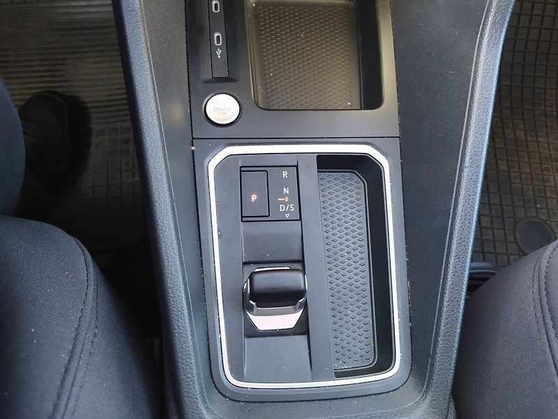 Ford Tourneo Connect (2025) 1,5 EcoBoost 85kW Titanium - fotka 15 z 19