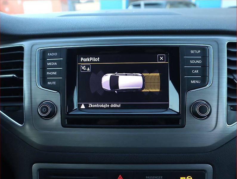 Volkswagen Golf Sportsvan (2014) Comfortline 1.6 TDI - fotka 16 z 18
