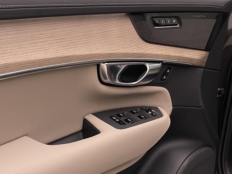 Volvo XC90 (2026) T8 AWD Plug-in BRIGHT PLUS 7m - fotka 30 z 69