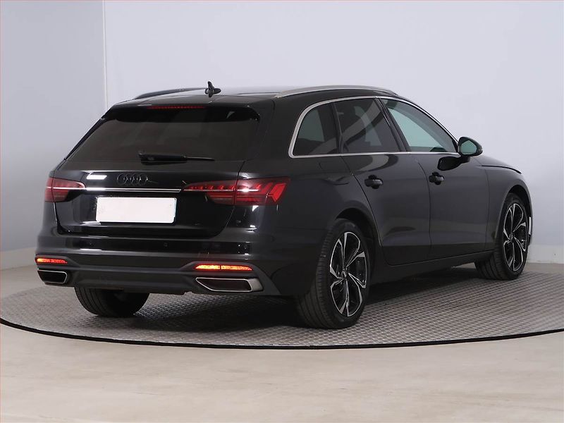 Audi A4 (2020) 30 TDI, Automat, Kůže, Navi - fotka 5 z 21