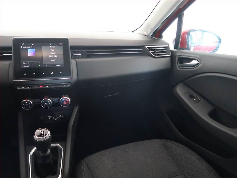 Renault Clio (2021) 1.0 TCe, Serv.kniha, Tempomat - fotka 8 z 14