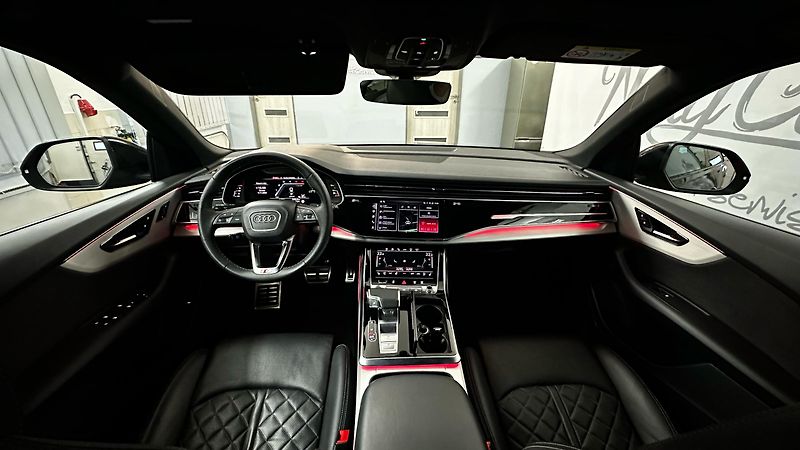 Audi Q8 (2025) S LINE / ZÁRUKA / TOP STAV - fotka 23 z 44