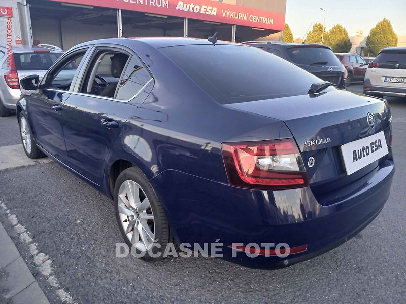 Škoda Octavia (2017) 1.4G-Tec, ČR - fotka 2 z 3