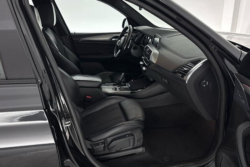 BMW X3 2.0i - fotka 17 z 26
