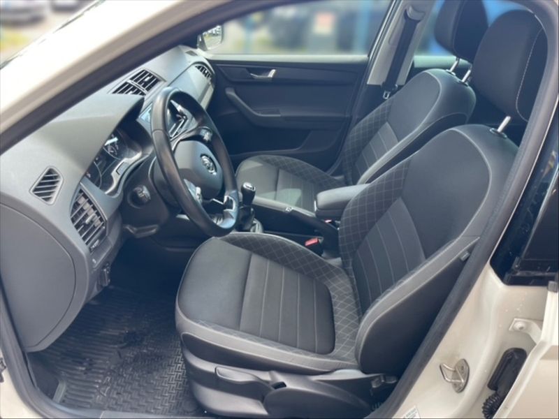 Škoda Fabia 1,0 TSI 70 Ambition - fotka 7 z 11