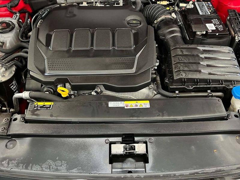 Volkswagen Passat (2024) 2.0 TDI 110kW BMT DSG Elegance - fotka 17 z 20