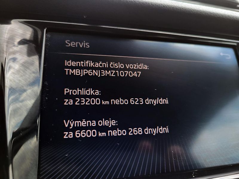 Škoda Fabia 1.0 TSI AMBITION Combi TOUR - fotka 42 z 44