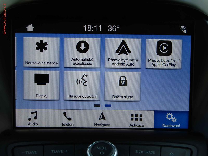 Ford Kuga (2019) 1.5 EB, AC, navi, park.asist - fotka 18 z 21