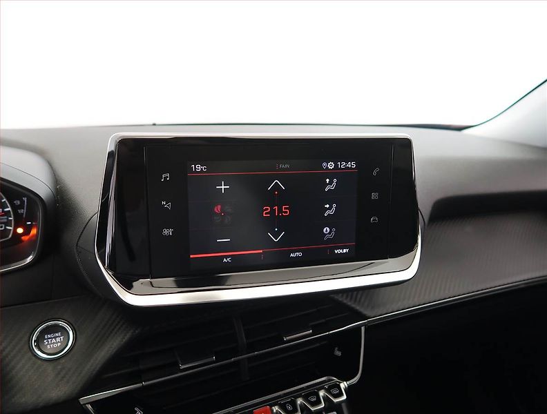 Peugeot 2008 (2022) 1.2 PureTech, Automat, ČR - fotka 16 z 25