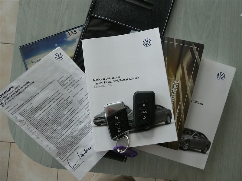 Volkswagen Passat 2,0 TDi DSG FULL LED BUSINESS - fotka 41 z 41