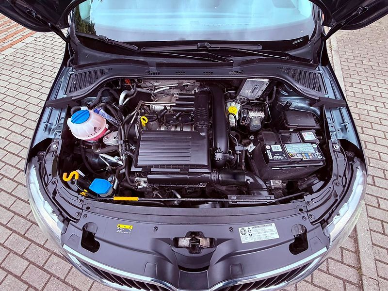 Škoda Rapid 1.2 TSi Drive, Serviska, AutoA - fotka 24 z 25
