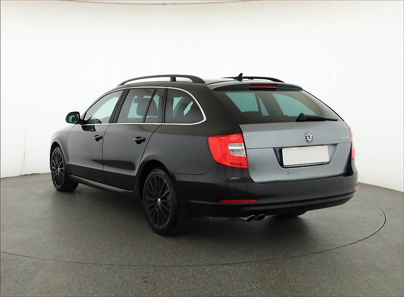 Škoda Superb (2013) Ambition 2.0 TDI, Automat - fotka 4 z 17