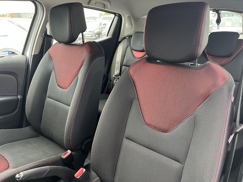 Renault Clio 1.2i 16v NAVI KLIMA PŮVOD ČR - fotka 10 z 39
