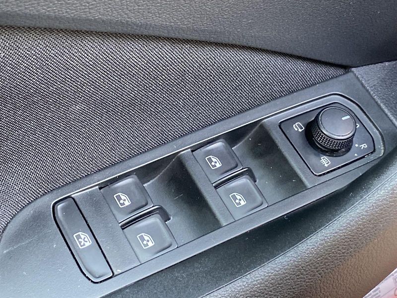Škoda Kamiq (2021) 1.5 TSI Monte Carlo - fotka 22 z 38