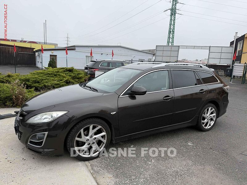 Mazda 6 (2010) 2.2 MZR-CD, ČR, xenon, autoAC - fotka 1 z 3