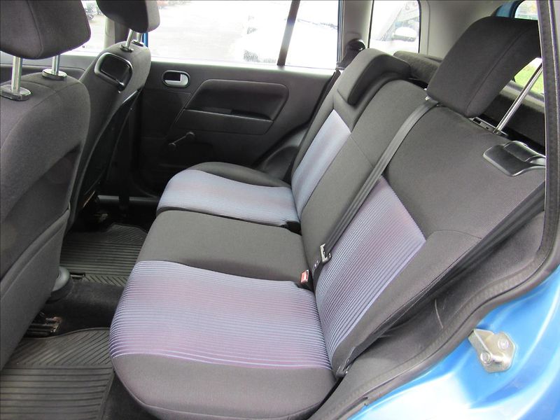 Ford Fusion 1,4 i 59KW 1.Majitel - fotka 10 z 28