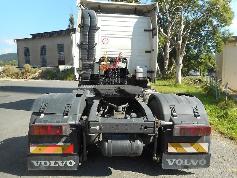 Volvo (2005) FM 12/420 manual - fotka 10 z 15