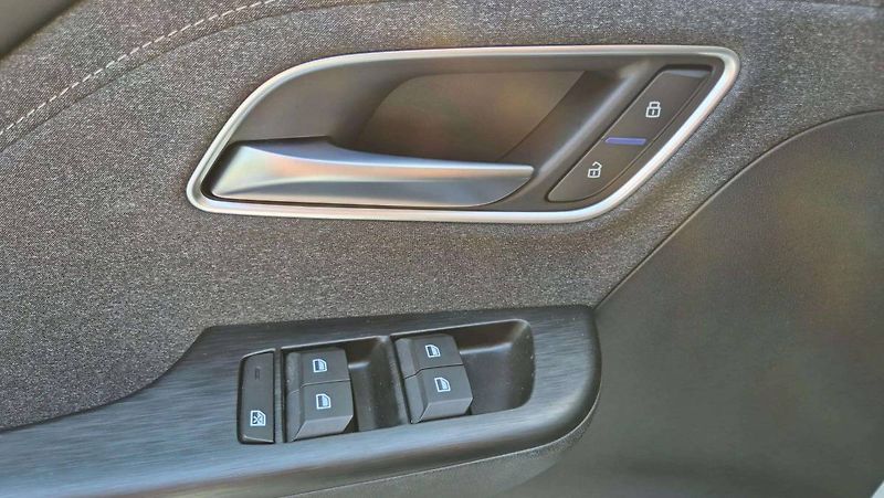MG ZS EXCITE 1.5 MT5 (85kW/115k) /17 - fotka 25 z 31