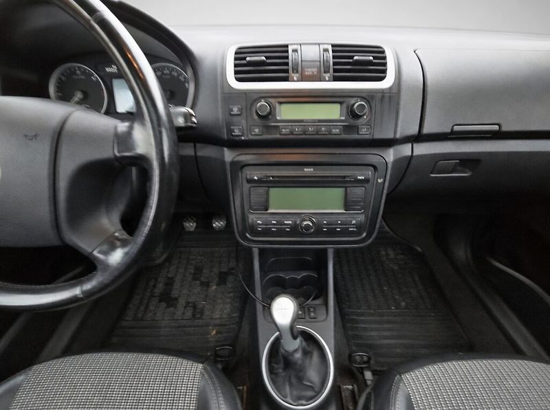 Škoda Roomster (2007) 1.9 TDi - fotka 15 z 23