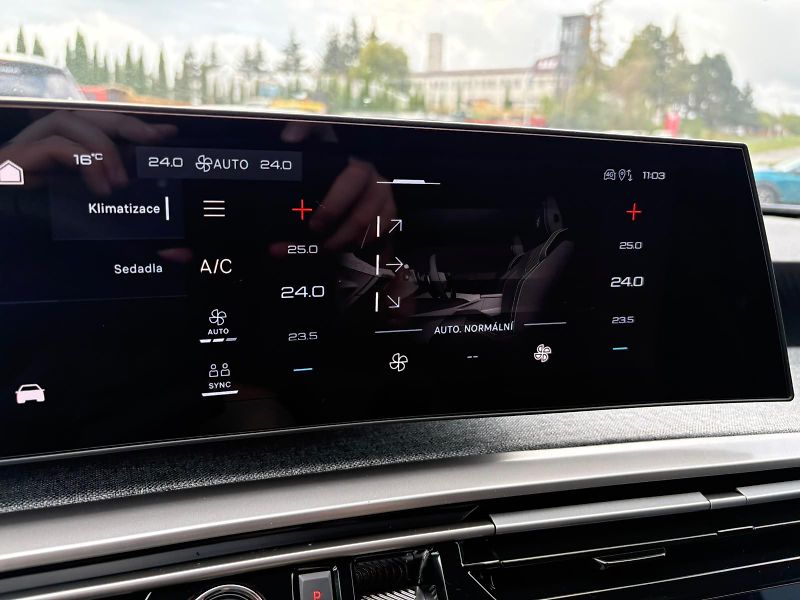 Peugeot 3008 (2026) BUSINESS Hybrid 145 e-DCS6 - fotka 22 z 27