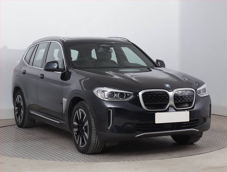 BMW iX3 (2021) 80 kWh, SoH 98% - fotka 1 z 25