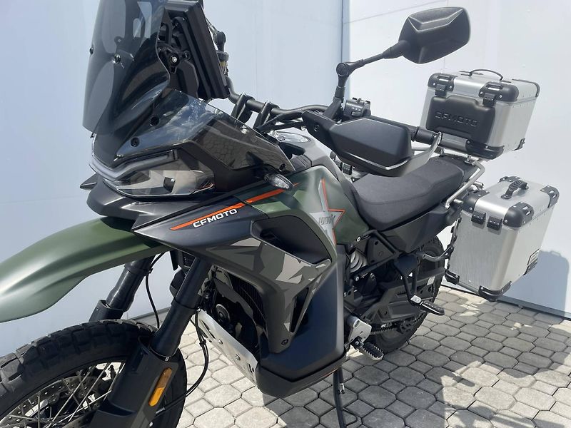 CFMOTO (2026) 1000MT-X Adventure EU5+ - fotka 9 z 13