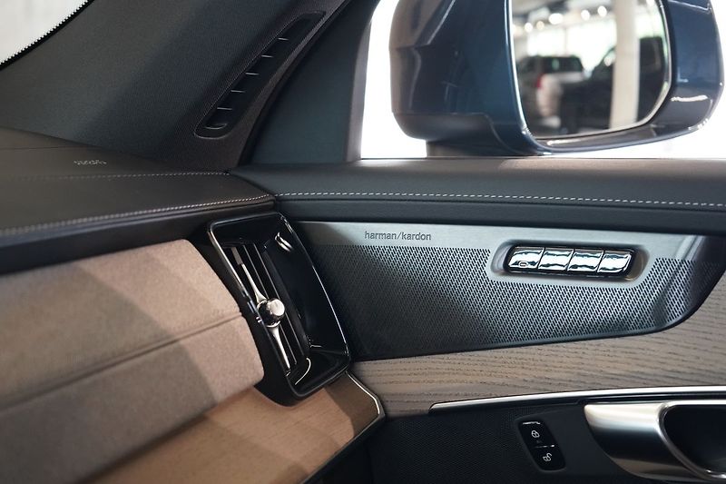 Volvo XC90 B5 PLUS Bright, Vzduch, 360° - fotka 43 z 50