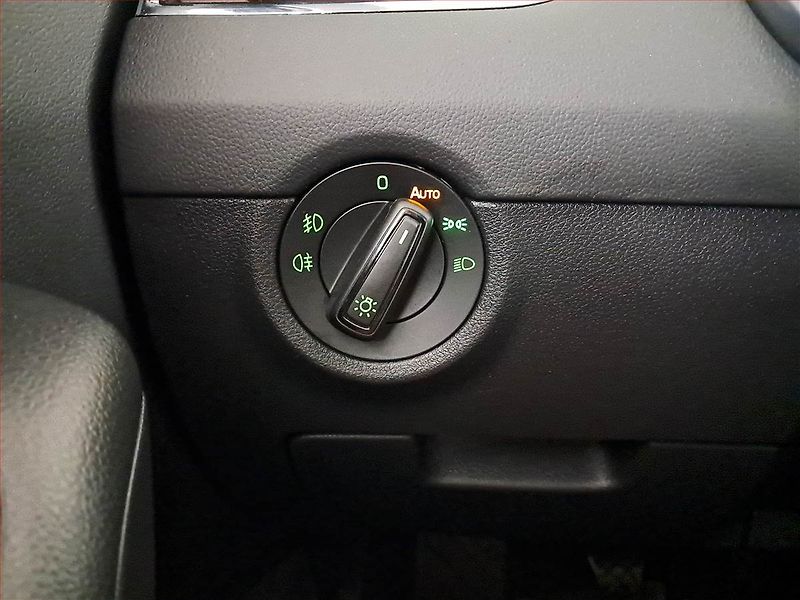 Škoda Octavia (2020) Ambition 1.5 TSI, Serv.kniha - fotka 18 z 18