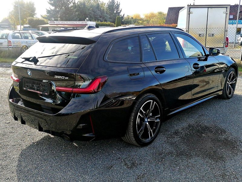 BMW Řada 3 (2023) 320e M-Sport PHEV - fotka 4 z 47