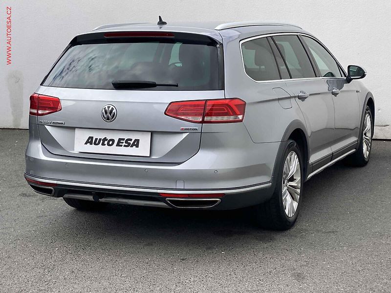 Volkswagen Passat (2017) 2.0TDi 4x4, ČR, Alltrack - fotka 4 z 21