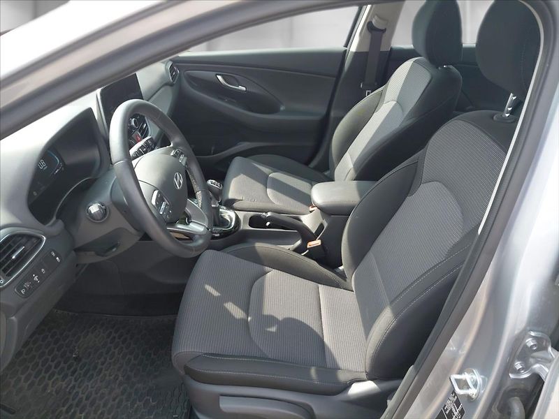Hyundai i30 1,0   1.0 T-GDi Smart - fotka 13 z 24