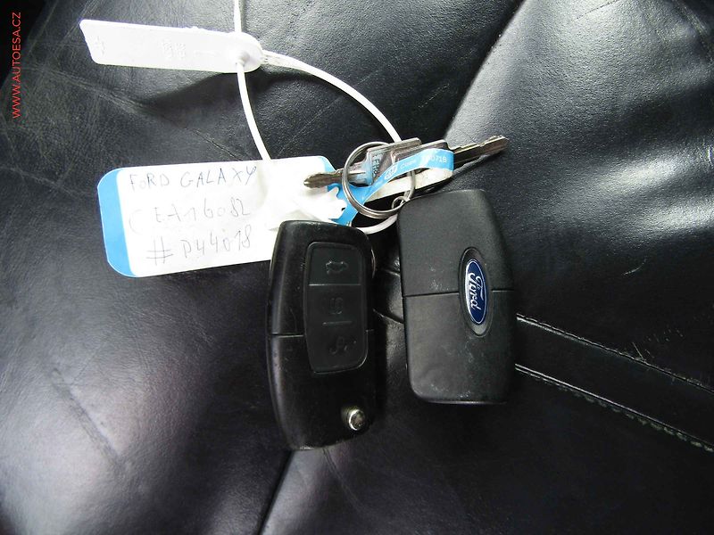 Ford Galaxy (2010) 2.0 TDCi, 2.maj, TZ, p.čidla - fotka 21 z 21