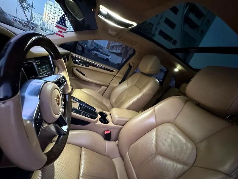 Porsche Macan (2016) Sportovně laděné SUV - fotka 12 z 12