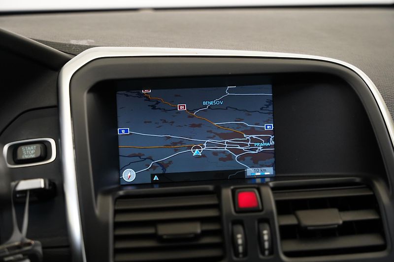 Volvo XC60 - fotka 19 z 26