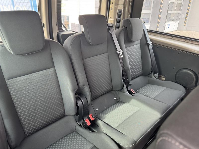 Ford Transit Custom 2,0 Titanium L1 - fotka 9 z 17
