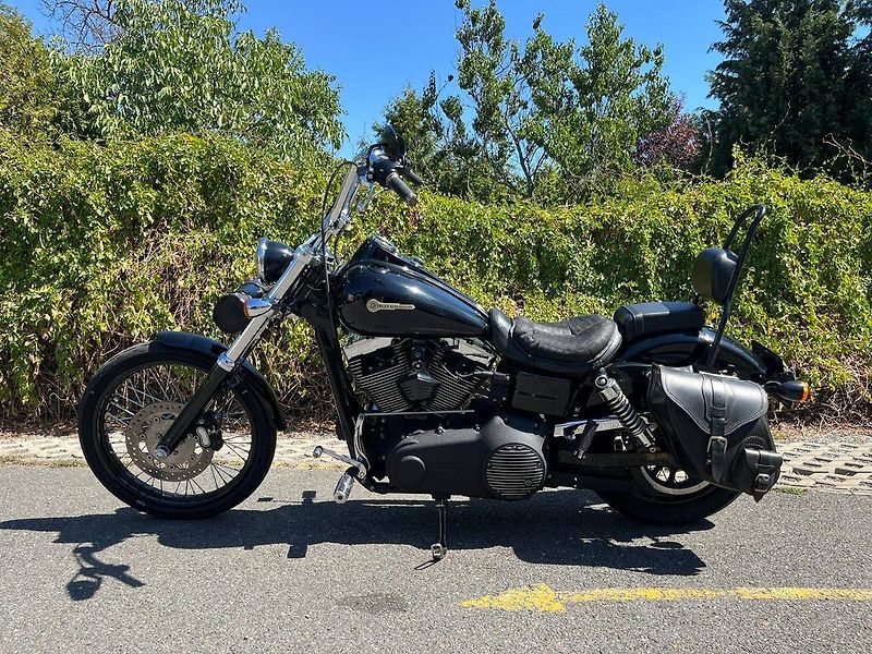 Harley-Davidson FXDWGI Dyna Wide Glide (2012) - fotka 5 z 16