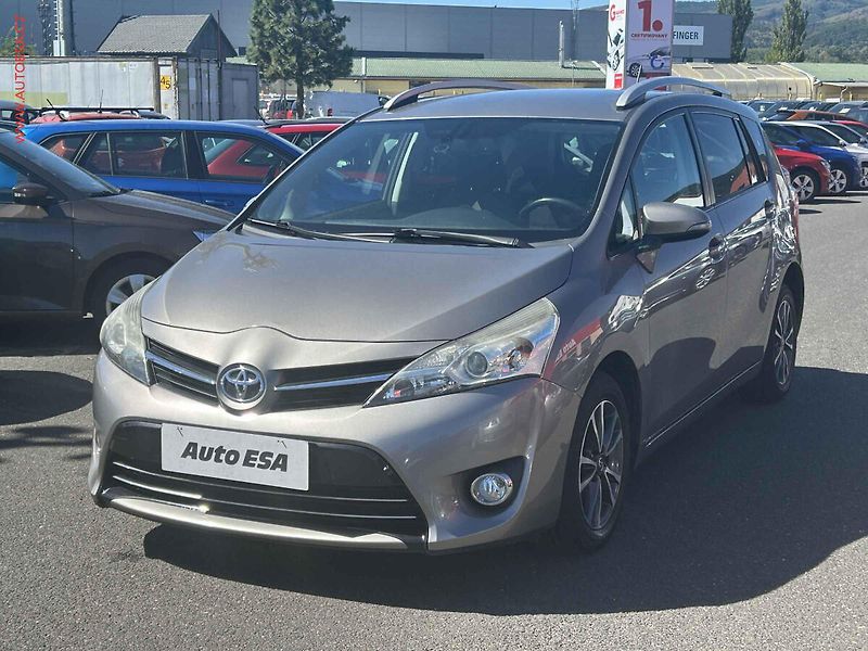 Toyota Verso (2015) 1.6D-4D, ČR, autoAC - fotka 3 z 19