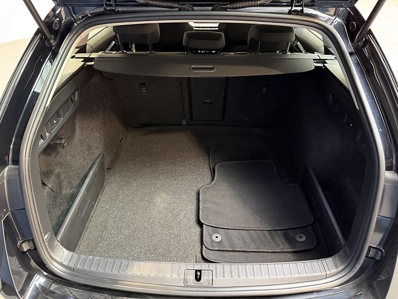 Škoda Octavia 2.0 TDI 110kW DSG Style Combi - fotka 12 z 13