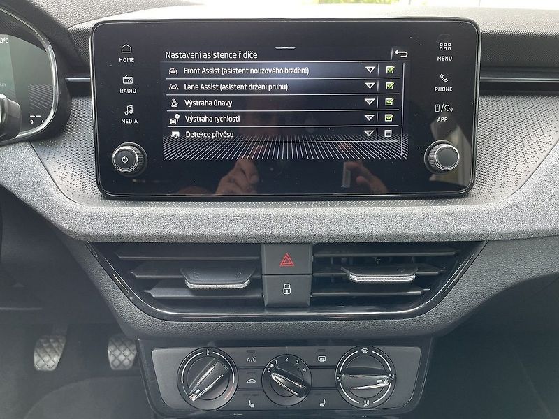 Škoda Scala Selection 1.0 TSI 85 kW - fotka 10 z 11