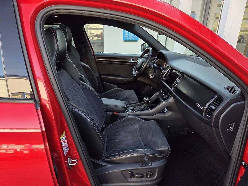 Škoda Kodiaq (2018) 2.0 TDI DSG 4x4 Sportline 7mís - fotka 48 z 50