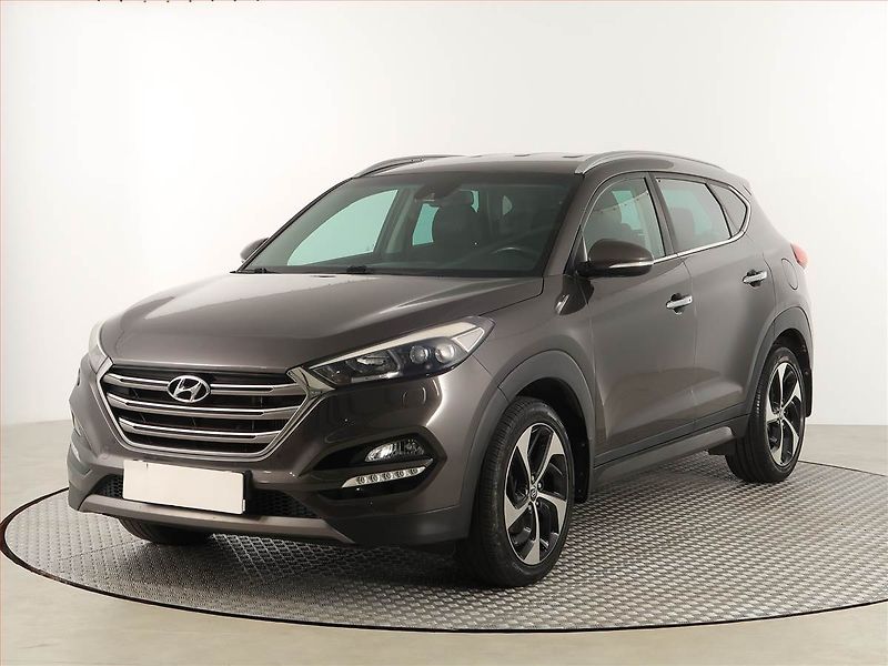 Hyundai Tucson (2015) Style 2.0 CRDi, 4X4, Navi - fotka 2 z 17