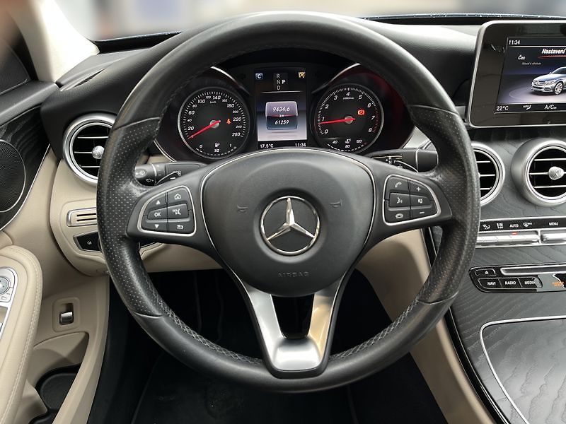 Mercedes-Benz Třídy C 160 AMG Line - fotka 11 z 21