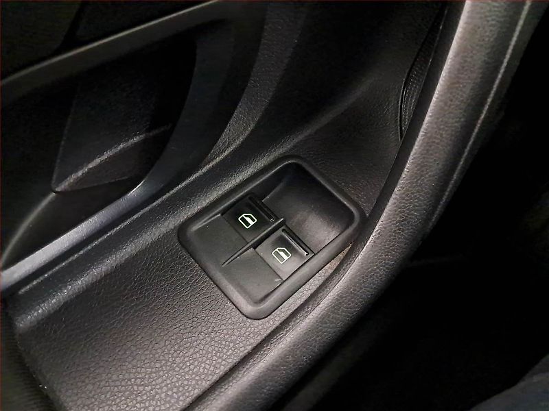 Škoda Fabia (2012) 1.2 TSI, ČR,1.maj, po STK - fotka 15 z 16