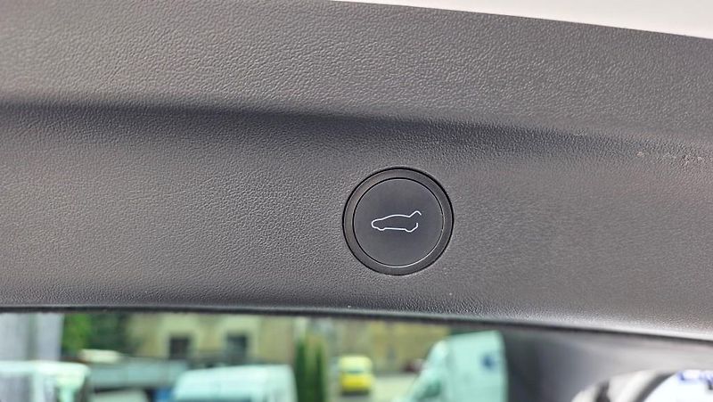 Tesla Model Y (2022) Long Range AWD SoH 91,4% - fotka 11 z 37