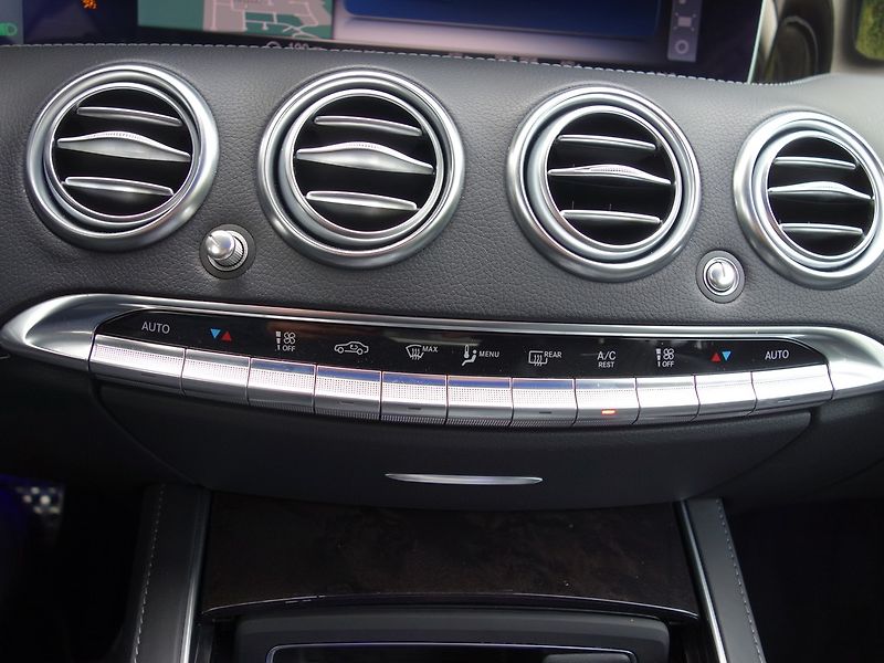 Mercedes-Benz Třídy S (2019) S63*AMG*4M*KUPÉ*MANUFAKTUR*CZ! - fotka 28 z 50